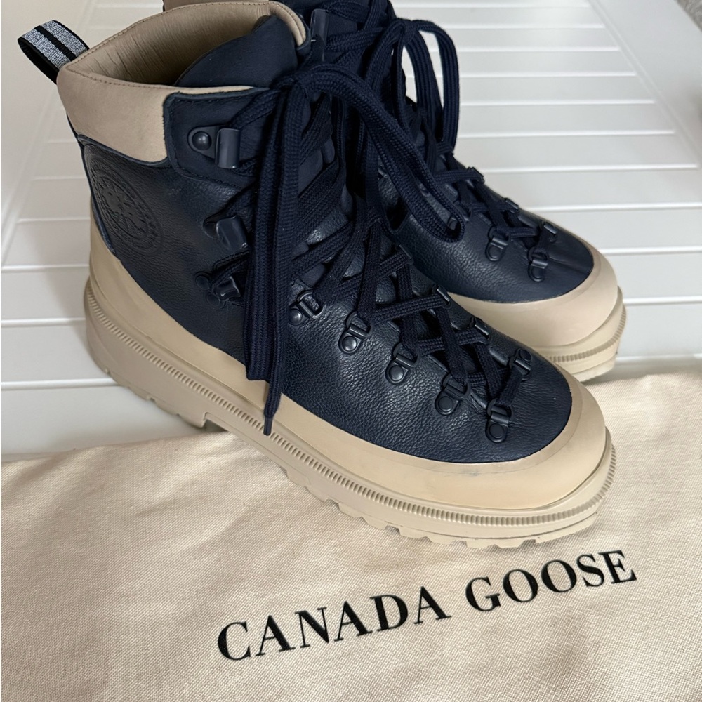 Canada Goose Navy and Beige Journey Lug-Sole Boots